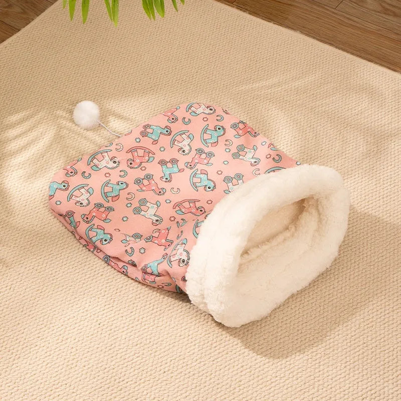 Flannel cat sleeping bag nest pet bed measuring 50 by 40 centimetres.