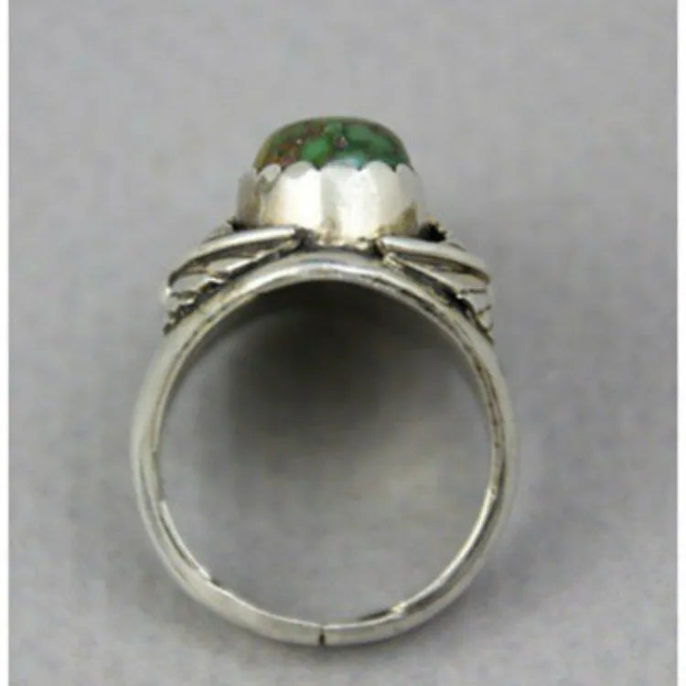 Women's geometric turquoise ring with retro inlaid design on hand