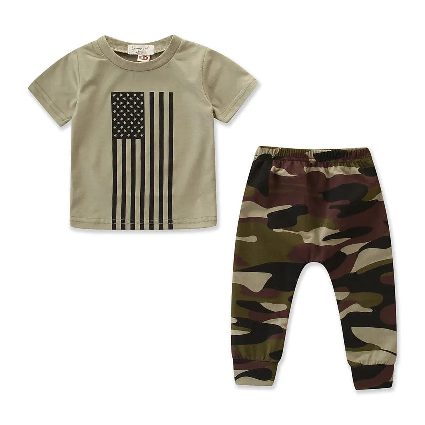 Little boys camouflage pattern two-piece suit set with short sleeve shirt and trousers