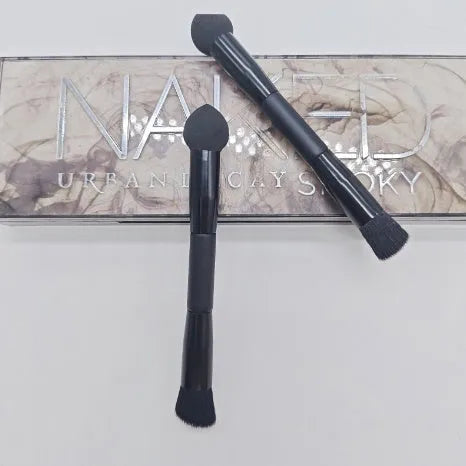 Double-headed miter sponge concealer brush with wooden handle in elegant black