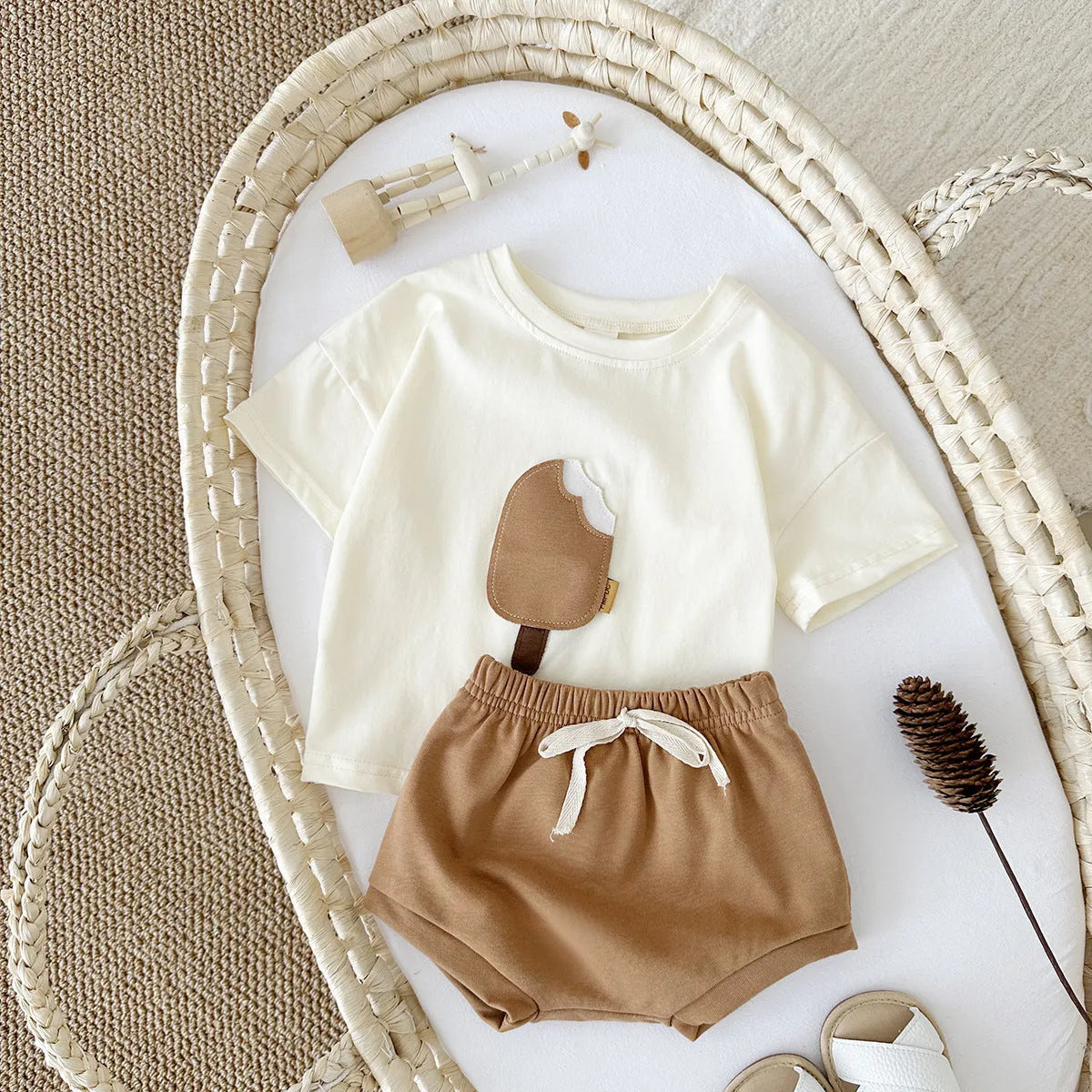 Girls' cotton two-piece shorts suit with ice cream patch detail in olive colour