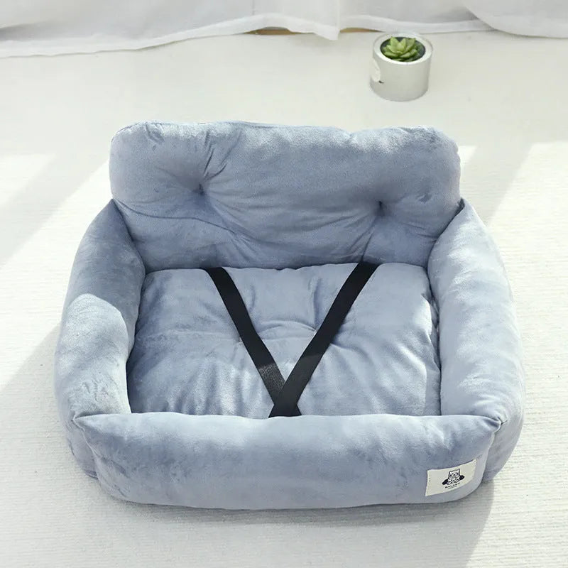 Car travel dog nest in blue plaid, stain-resistant cloth portable crate for small pets