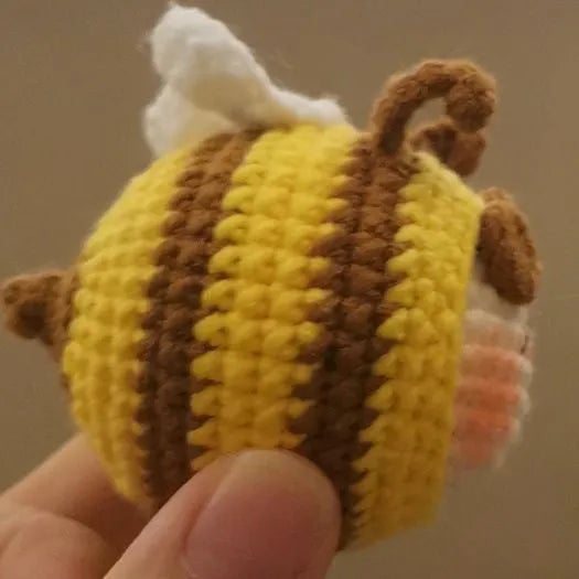 Handmade crocheted bee colony plush ornament for woolen doll displays