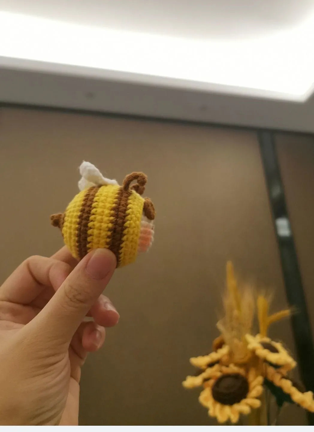 Handmade crocheted bee colony plush ornament for woolen doll displays
