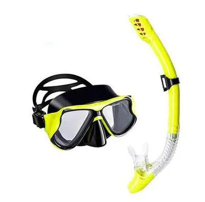 Set of diving goggles with anti-fog lens, PC frame, and adjustable silicone strap in multiple colours