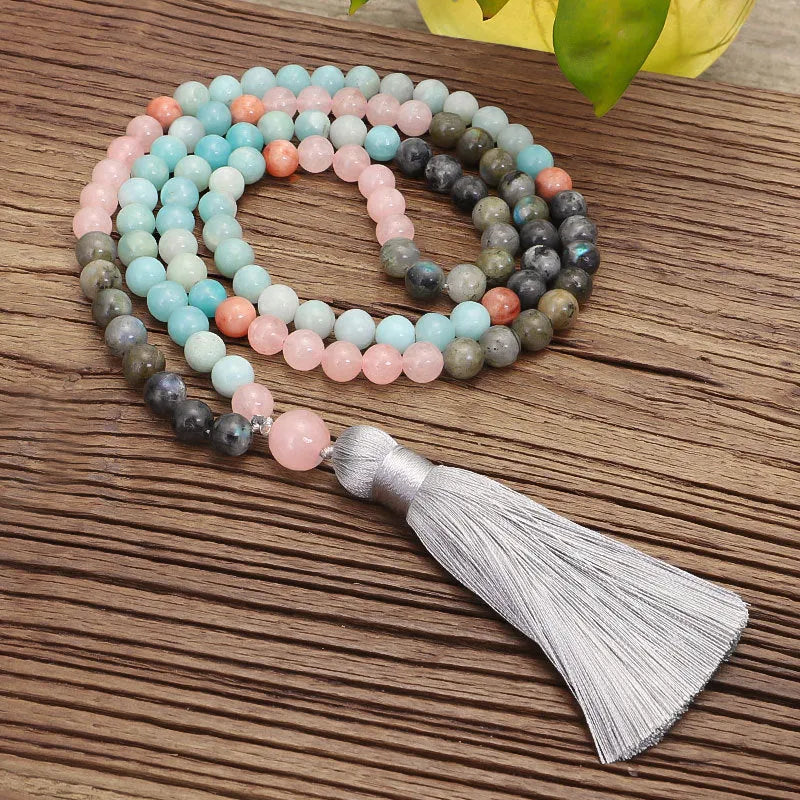 Stone necklace and bracelet set with colourful drop-shaped pendant and tassel decoration
