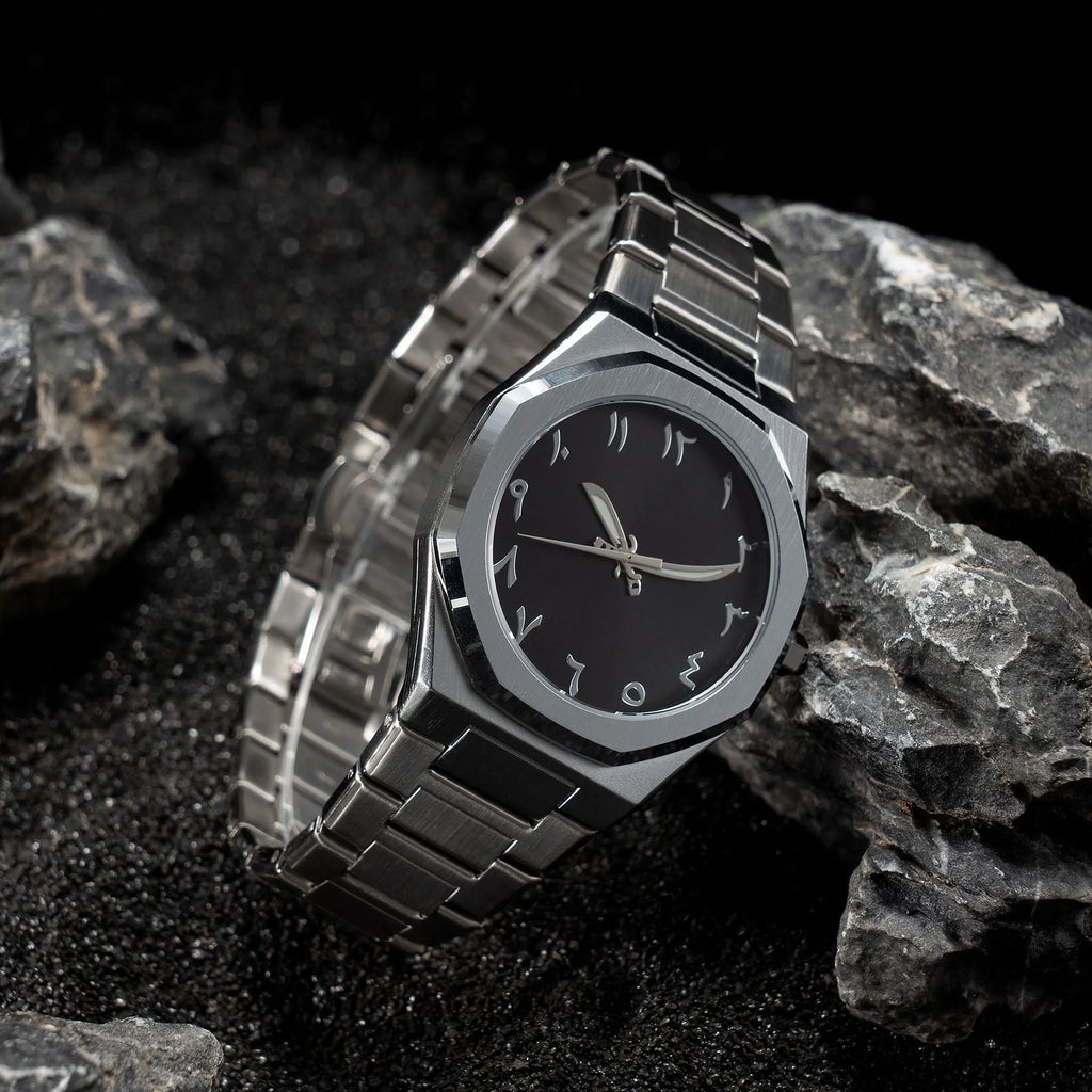 Men's business casual stainless steel quartz wristwatch showing a 10mm profile