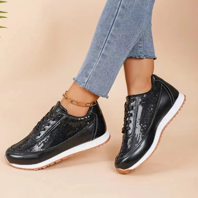 Women's thick-soled casual sneakers in black with square toe and PU leather upper