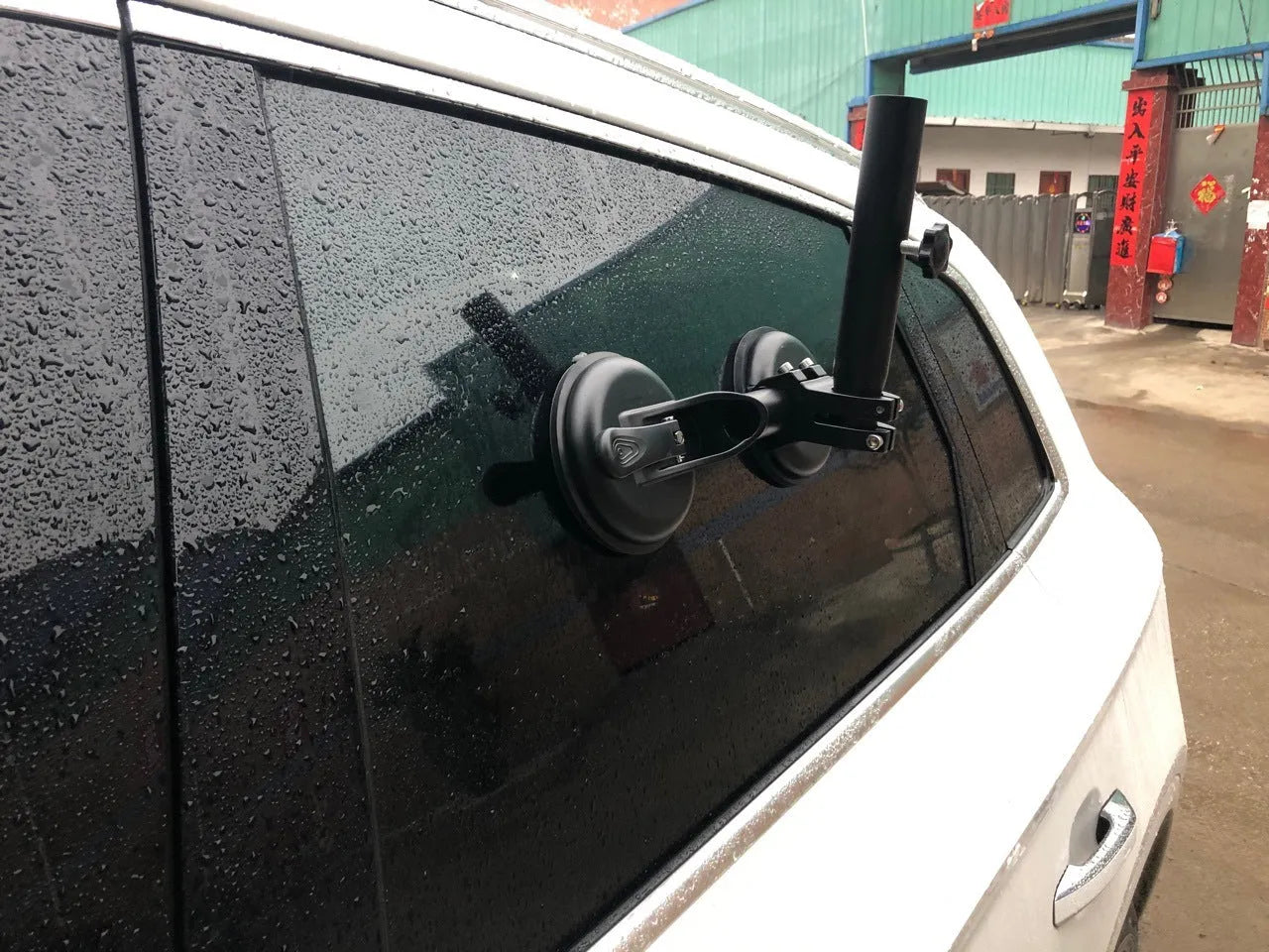Black car flagpole glass sucker base with round rubber suction cup and ABS construction