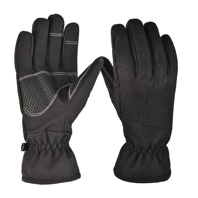 Tactical ski gloves in camouflage colour with anti-slip palm and touchscreen fingertips