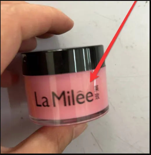 A lip box containing a 20-30g moisturising lip mask for dry, rough lips.