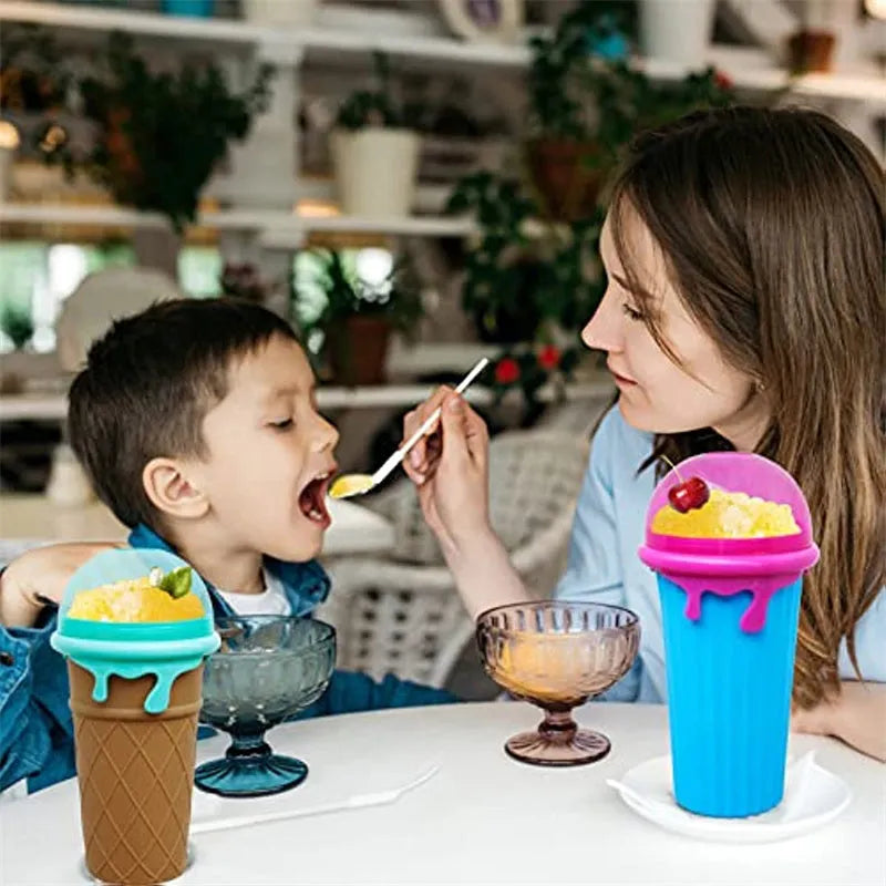Blue 500ml silicone slushy maker cup for homemade smoothies and frozen drinks