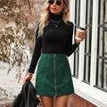 Women's high-waist short skirt with front zipper and stitching in black