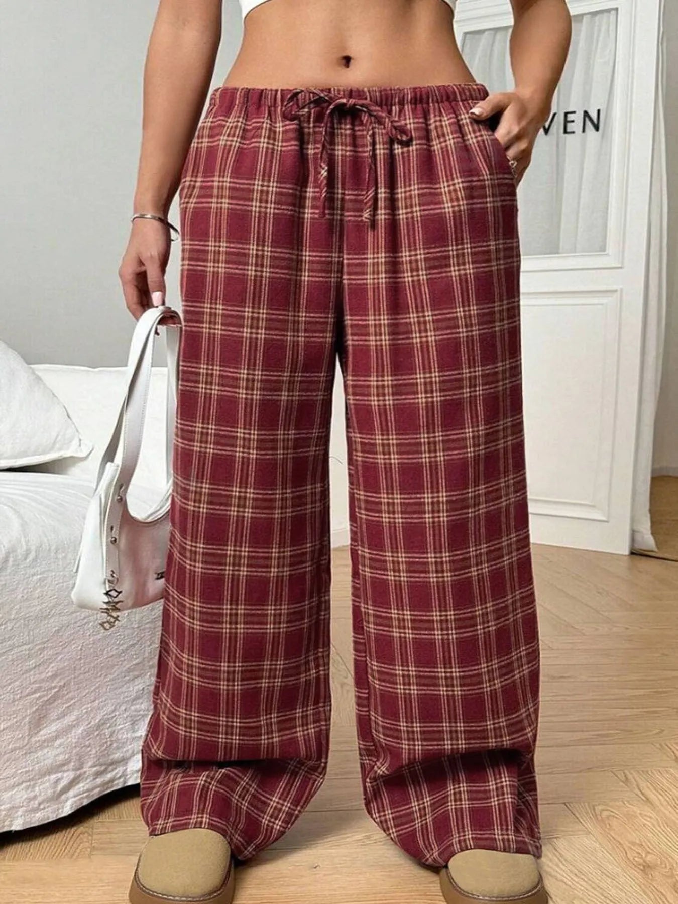 Women's loose fit casual trousers with drawstring waist and plaid pockets in polyester fabric