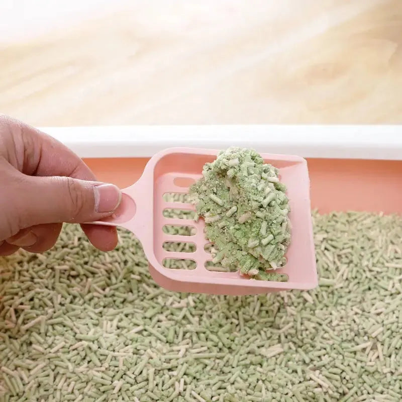 Blue plastic cat litter scoop for cleaning pet litter trays, shown with measurements.