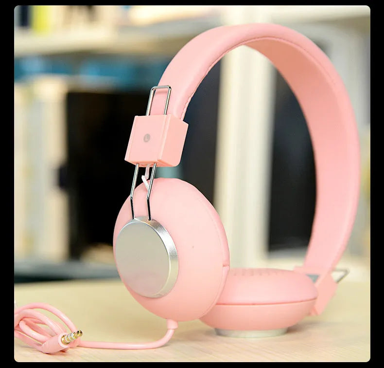 Wired head-mounted sports earphones with microphone in six colour options