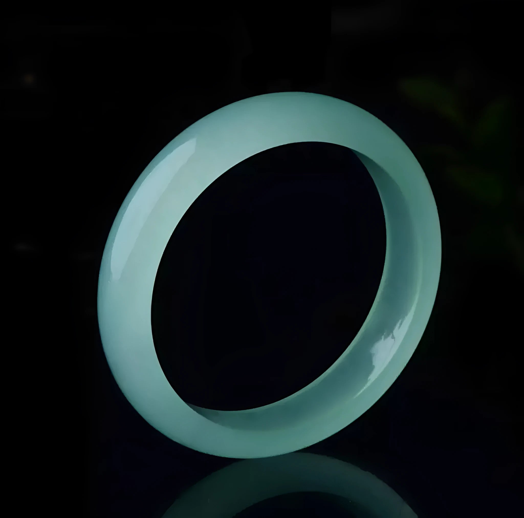Modern quartz rock jade bracelet for women in oil cyan light green colour