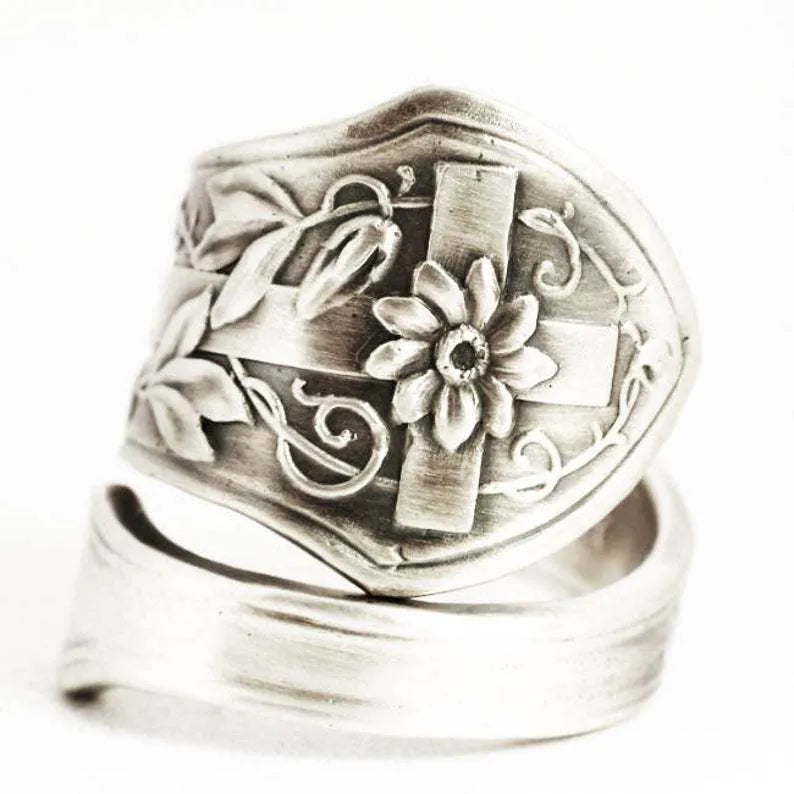 Fashion retro flower shaped copper ring with little daisy motif, adjustable opening, colour options