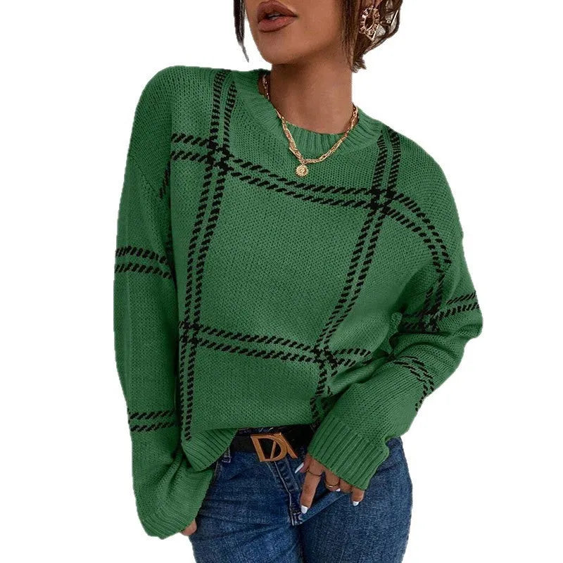 Women's loose-fit plaid colour-block crew neck sweater in acrylic.