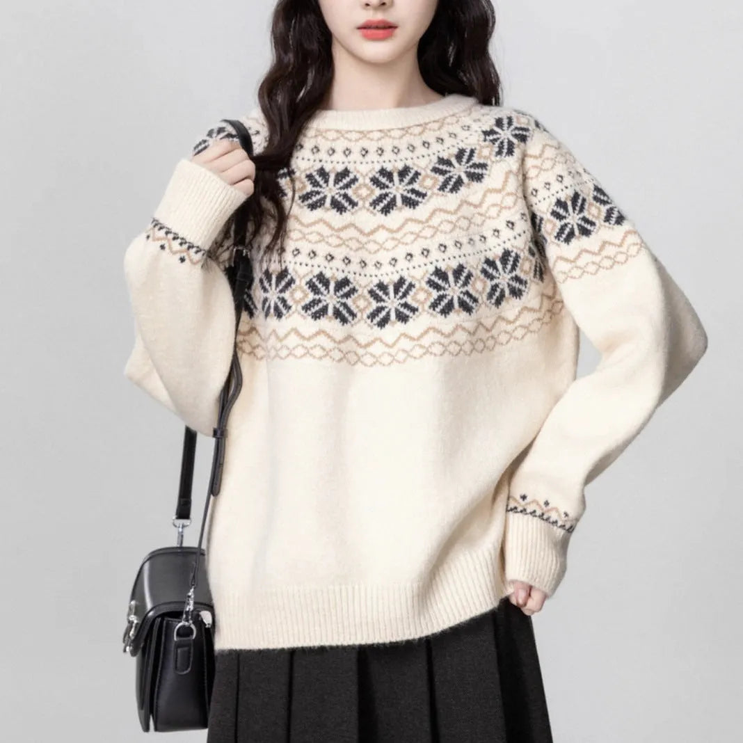 Women's Milky White vintage fair isle knit pullover sweater with geometric pattern and crew neck