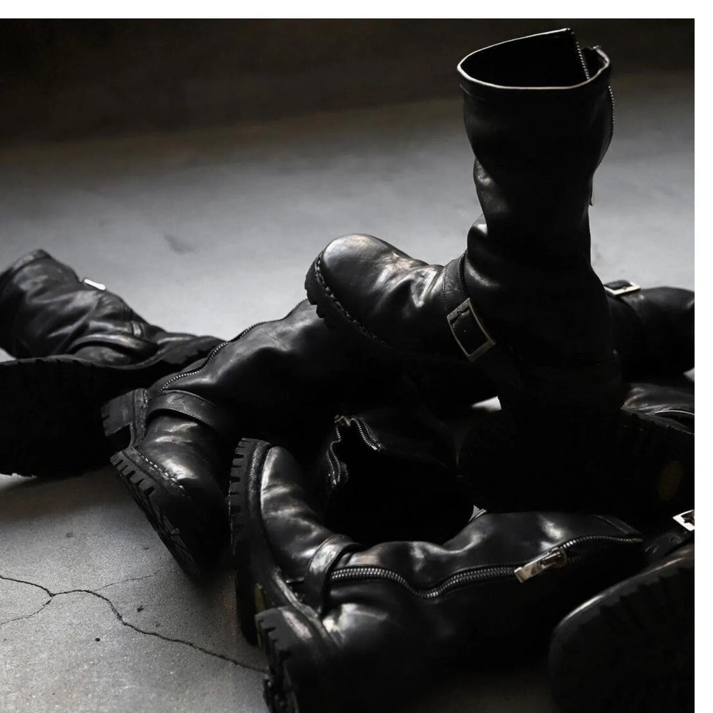 Men's black retro Martin boots with side zipper and round toe design