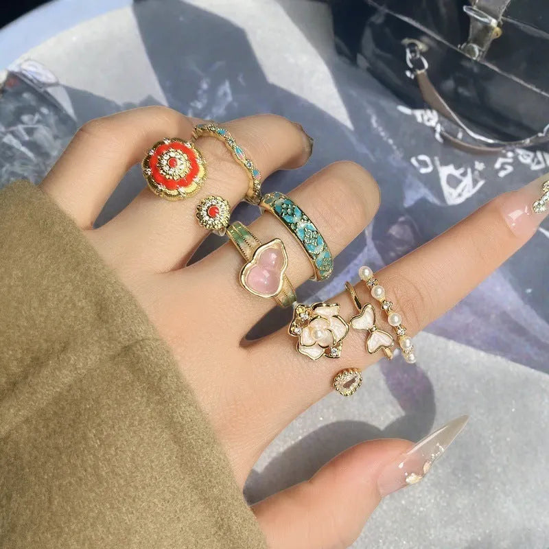 Adjustable vintage oil-dripping gourd ring in copper with inlaid zircon stones, New Chinese style.