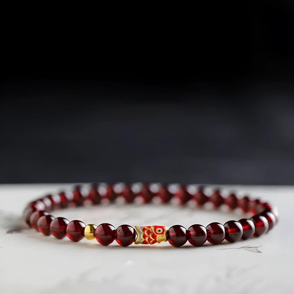 Retro wine red glass bead women's bracelet with garnet accents in New Chinese style design