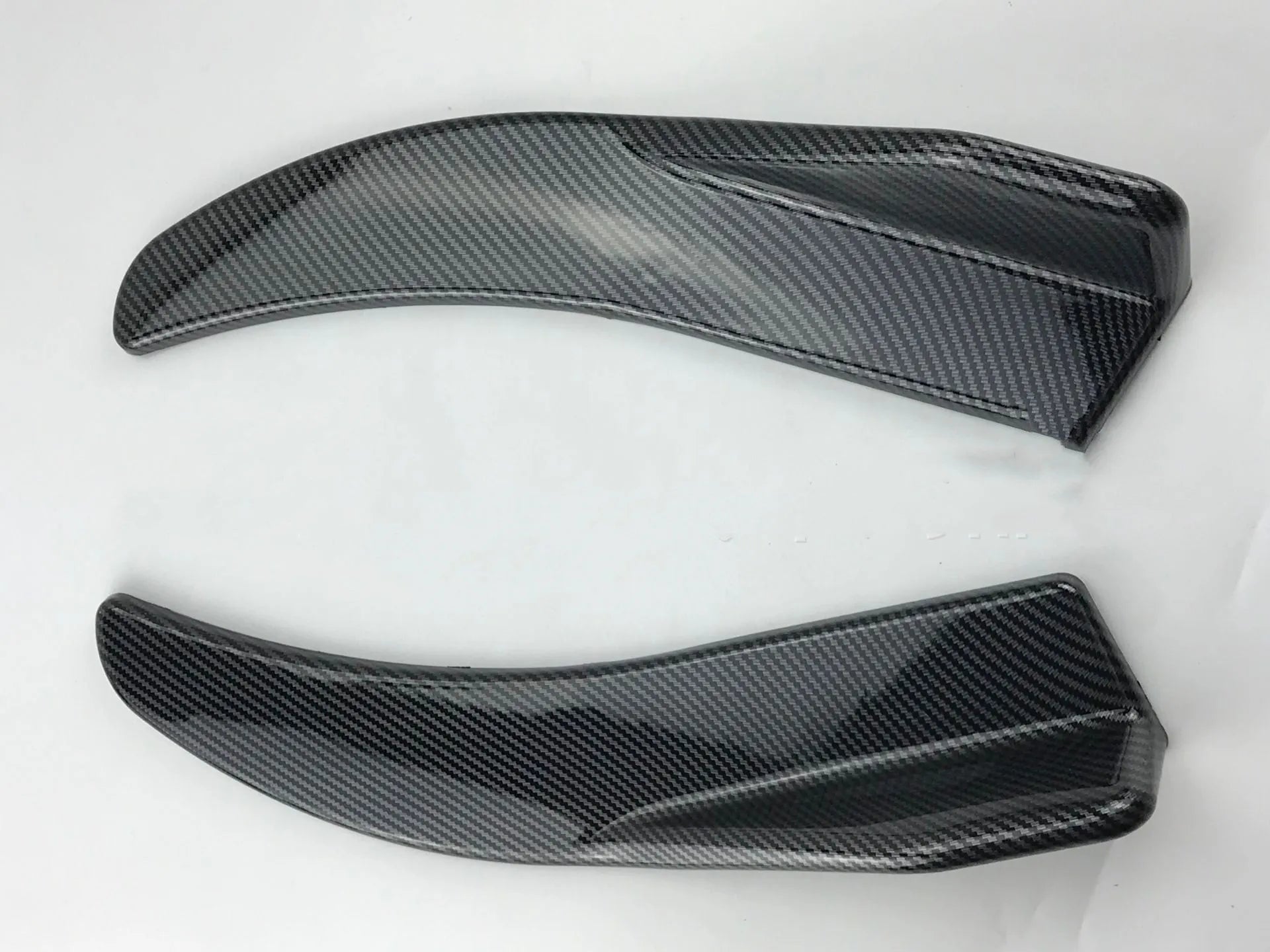 Carbon fibre finish car deflector light set for General Motors vehicle bumpers