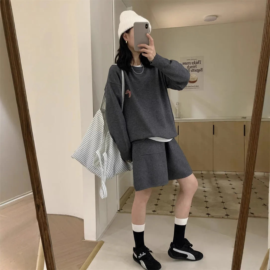Women's casual knitted sweater and shorts suit in imitation cashmere fabric