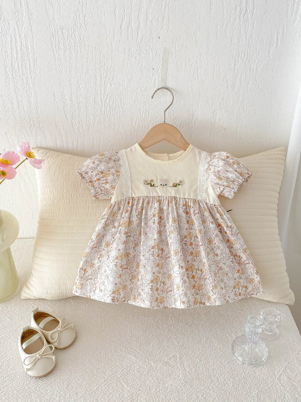 Girls' cotton lace princess summer dress with short sleeves in floral pattern