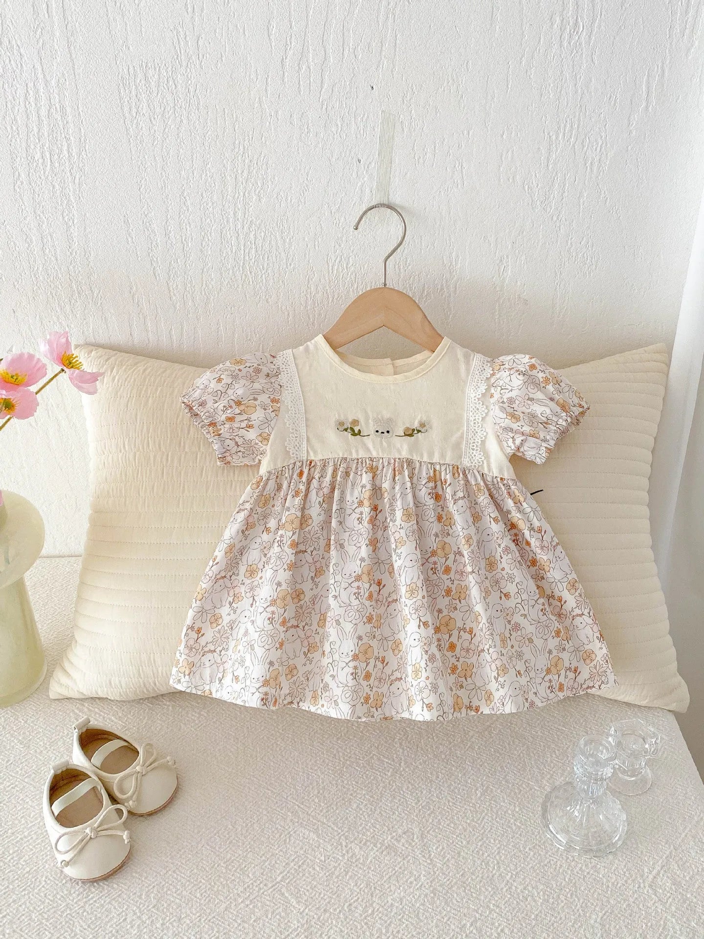 Girls' cotton lace princess summer dress with short sleeves in floral pattern