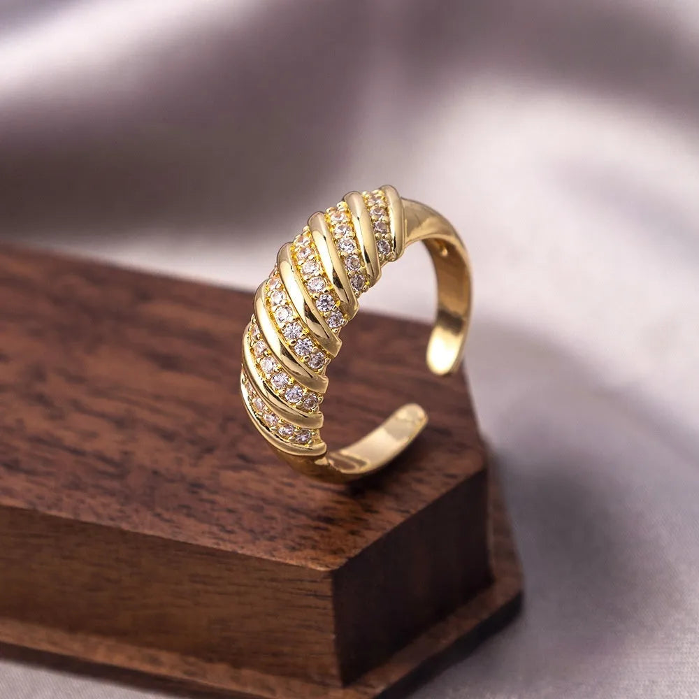 Copper ring with zircon ornament, adjustable open mouth design, electroplated gold finish, retro style