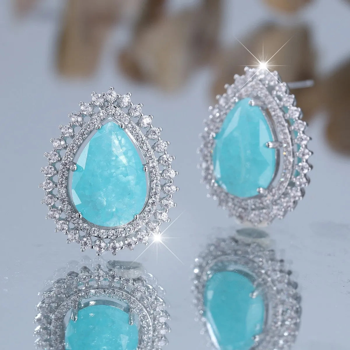 Platinum ice flower diamond colour women's earrings with heart-shaped water drop design