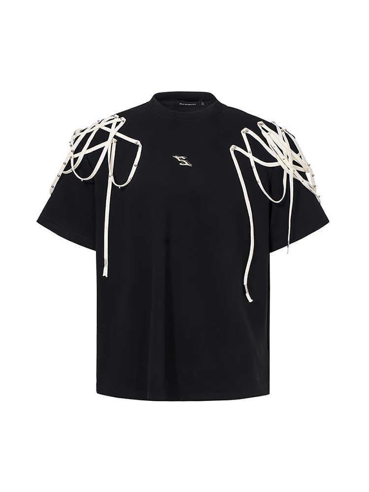 Black short-sleeved T-shirt with padded shoulders and rivet ribbon detail, loose fit with round neck