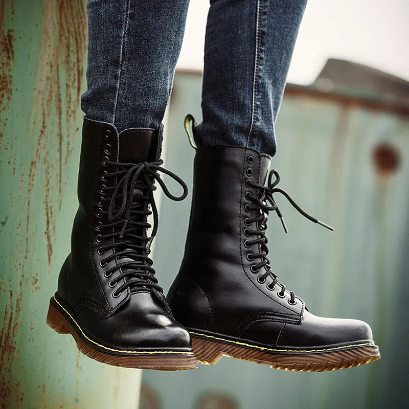 Men's black leather lace-up casual shoes with flat heel and round toe on a white background.