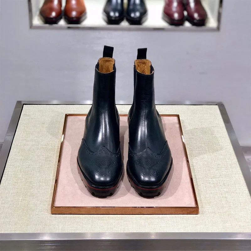 Black high-top business casual leather shoes with a cowhide upper and leather sole.