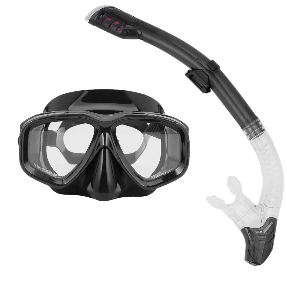 Set of diving goggles with anti-fog lens, PC frame, and adjustable silicone strap in multiple colours