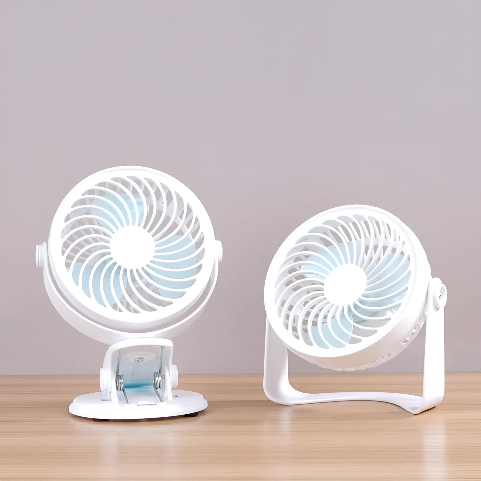 USB clip desk fan with three blades in compact 19cm design for quiet office or dormitory use