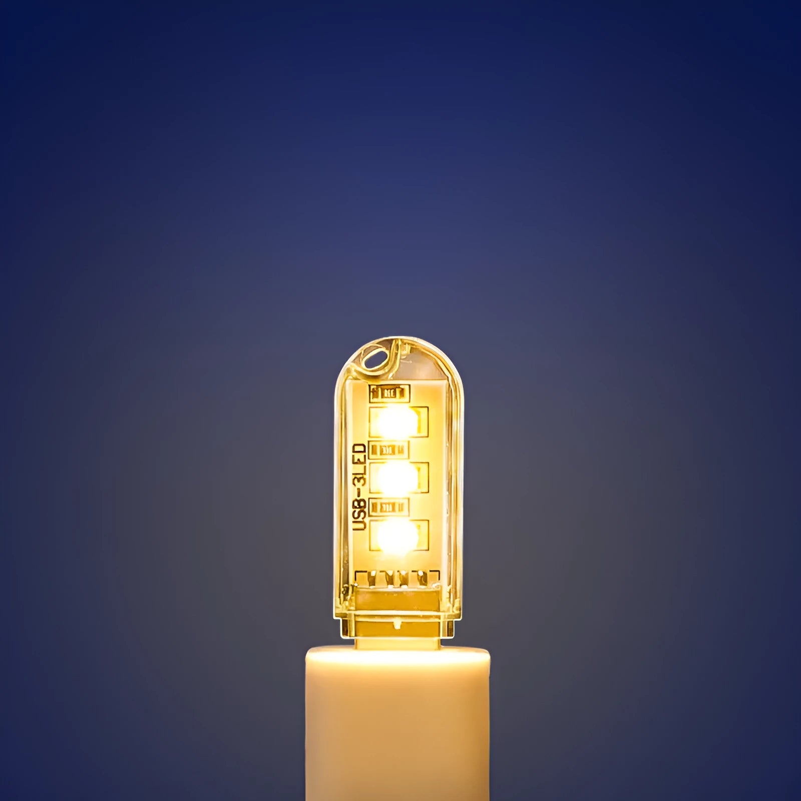 USB-powered LED baby night light with PC housing measuring 6cm by 1.8cm