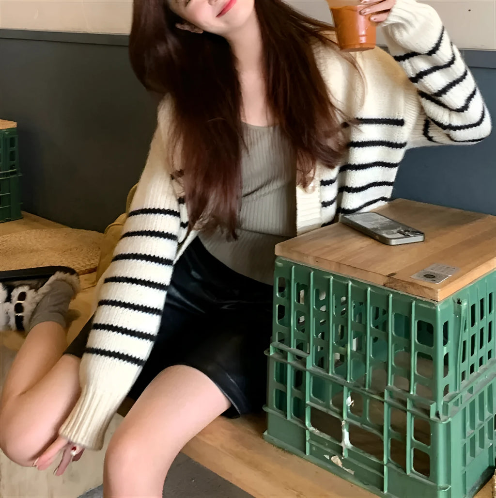 Collar button cardigan sweater with 3D pattern in Japanese Korean casual autumn style