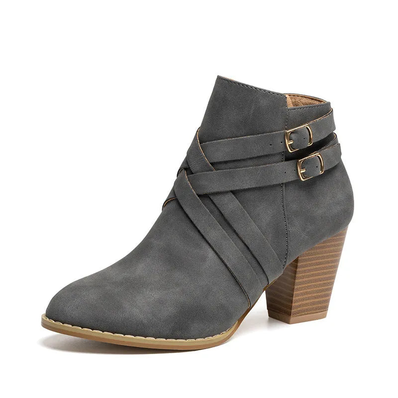 Women's plus size short ankle boots with a 7cm chunky heel and side zipper in grey colour.