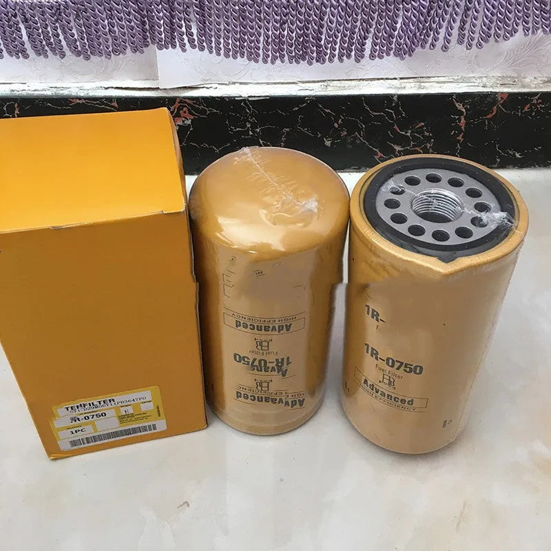 1R-0750 specification fuel filter element with filter paper construction.