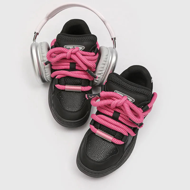 Unisex casual shoes with thick flat rubber sole and lace-up front in four colour options