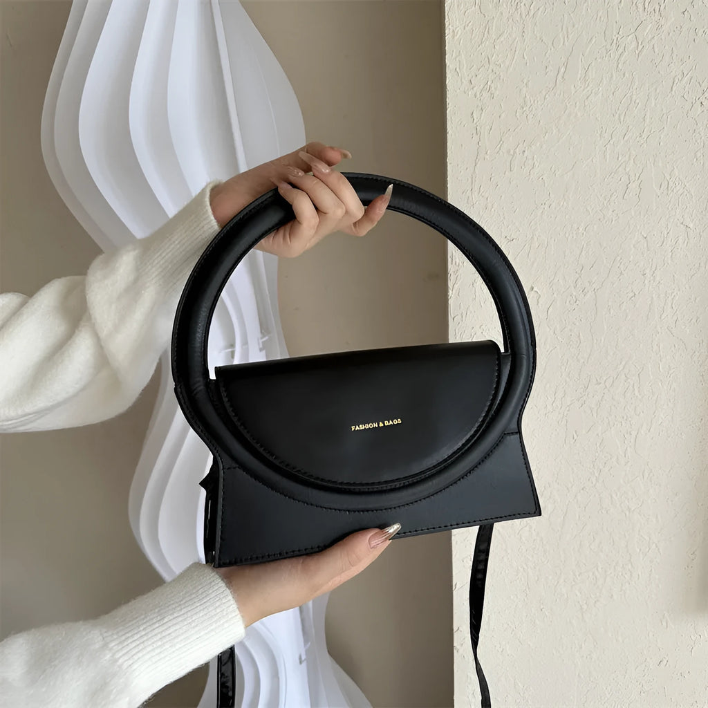 Street style horizontal messenger bag in PU material with sandwich pocket and stitching details