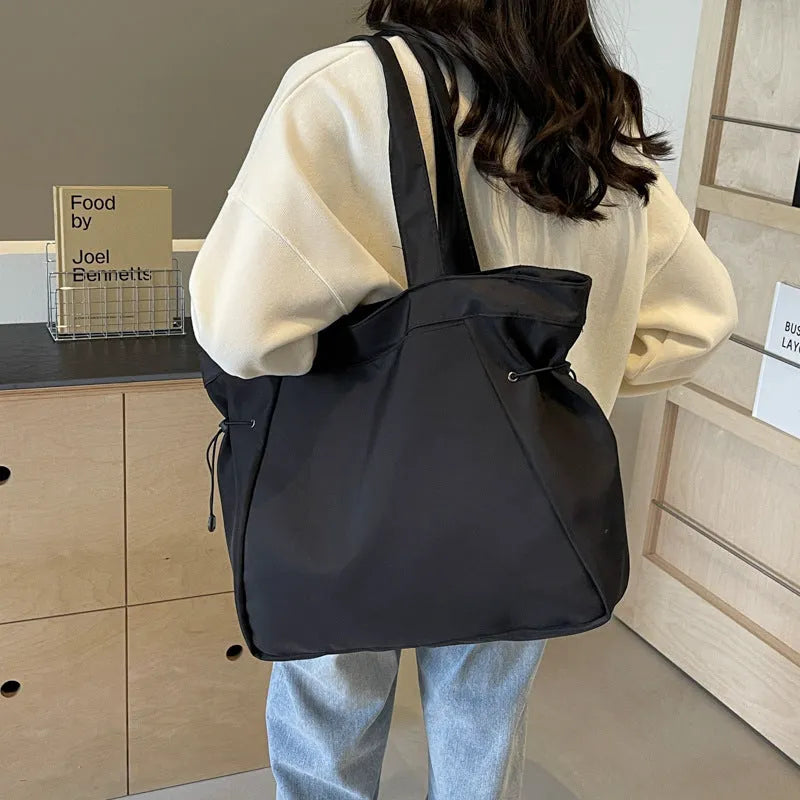 Soft foldable Oxford cloth commuter tote bag in street trend style