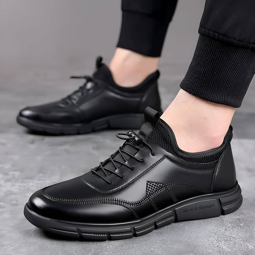 Men's black casual business shoes made of cowhide with leather stitching and a square low heel.
