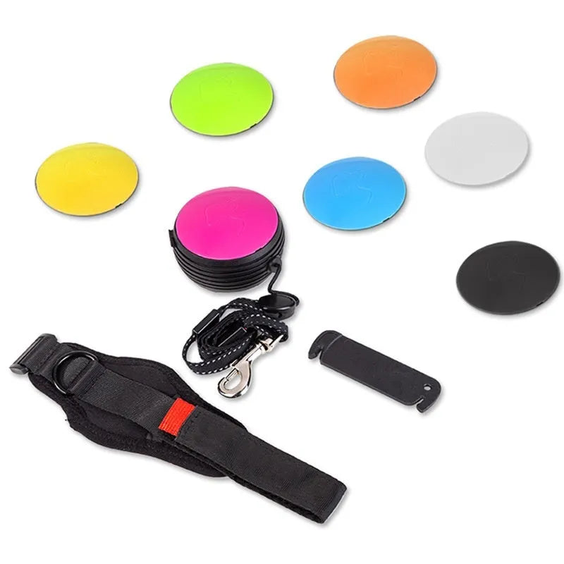 Automatic retractable dog leash showing 3 metre extension with six colour options available