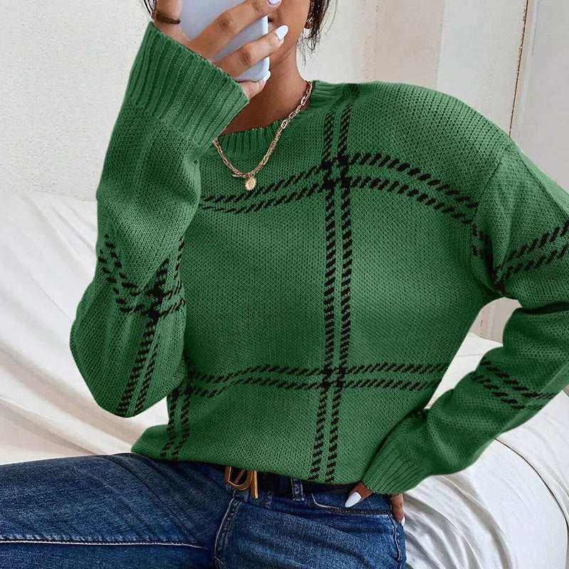 Women's loose-fit plaid colour-block crew neck sweater in acrylic.