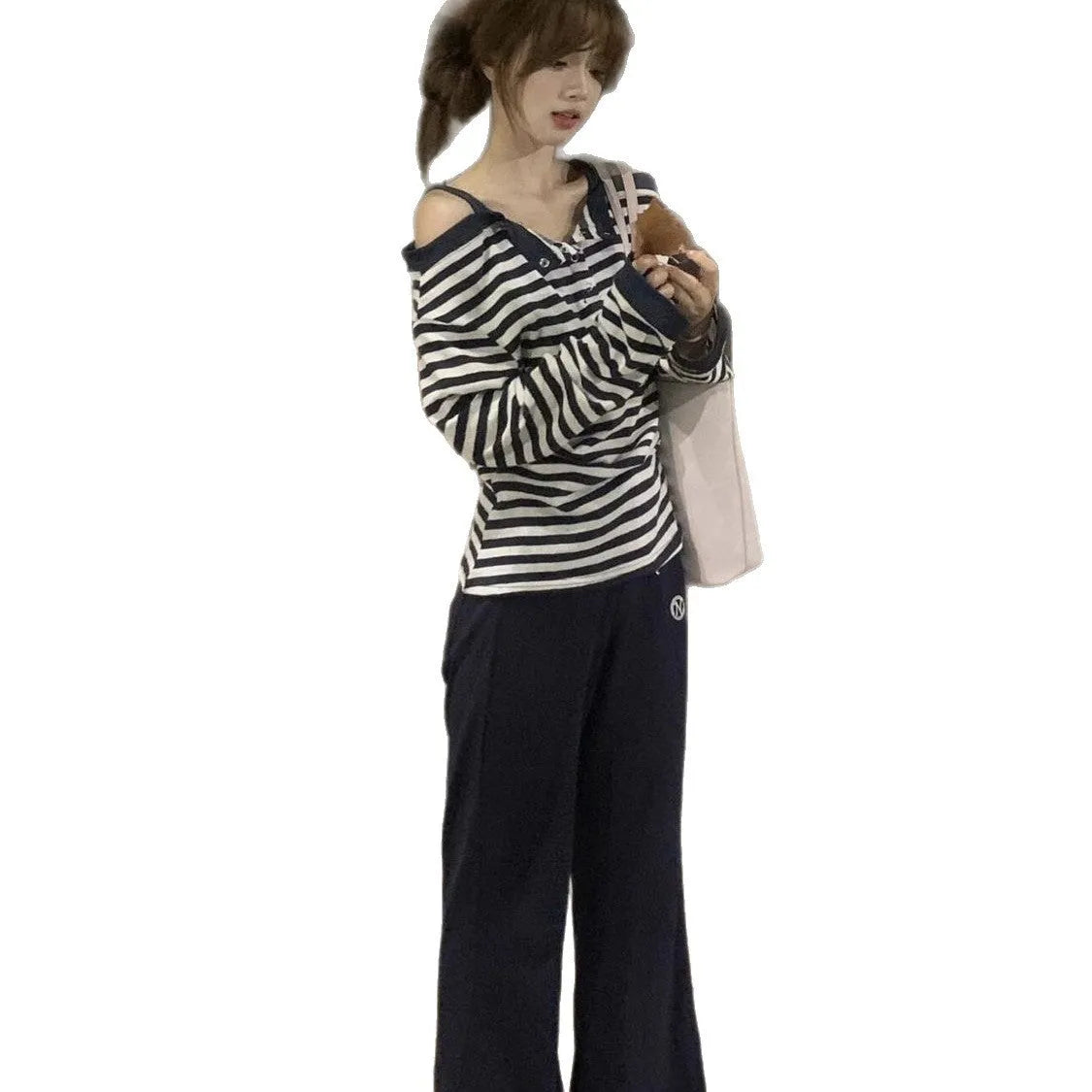 Dark blue women's long-sleeved oversized T-shirt with Korean style embroidery and stripe details.