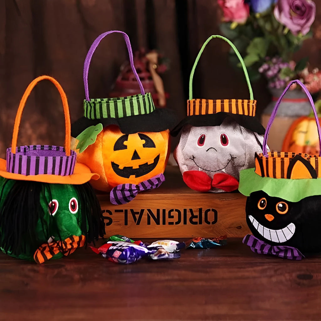 Halloween candy bag with pumpkin pattern measuring 16cm square